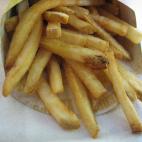En marzo de 2012, una mujer encontró una larva entre las patatas fritas que acababa de comprar en Wendy's. Sin embargo, investigaciones posteriores demostraron que fue ella quien puso la larva entre su comida. In March 2012, a woman claimed s...