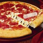 Un hombre de Nueva York demandó a Pizza Hut tras hallar una tirita sangrienta en su pizza.
