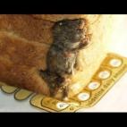 Un hombre de Bath (Reino Unido), se encontró esta terrible imagen entre las rebanadas de pan de molde.