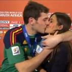 En directo ante millones de televidente, tras ganar el Mundial.