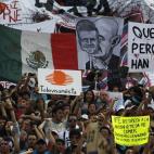 El domingo 24 de junio, miembros de #yosoy132 salieron a protestar contra el candidato puntero.