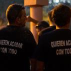 "Quieren acabar con todo", uno de los lemas que muchos mineros llevan en su camiseta.