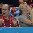 Charlene de Mónaco, pasándoselo pipa en las pruebas de natación.