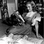 5c8b1dfb230000dd042425b8