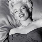 5c8b1dfe360000c81a6c80b9