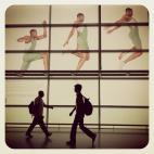 Con móvil e Instagram. | Cameron Spencer