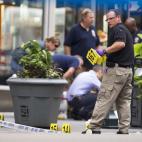 5c8ac924230000d50423b3cf