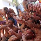 5c8a9c492500000704c944f1