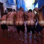 5c8a9c57250000bd05815f50