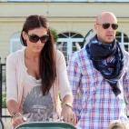 Pepe Reina y su mujer, Yolanda Ruíz, con sus hijos en Sopot.