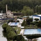 Vista del río Arga y las piscinas que se encuentran en su ribera