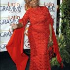 Celia Cruz trabajó durante sus primeros años como cantante en la radio cubana, pero en 1959 se marcho del país en compañía de la orquesta La sonora matancera debido a sus discrepancias con el régimen de Fidel Castro. Fue la primera artista...