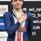 La ciclista estadounidense Kelly Catlin, plata en los Juegos Ol&iacute;mpicos de R&iacute;o 2016, falleci&oacute; el viernes 8 de marzo a los 23 a&ntilde;os. Seg&uacute;n los medios locales, la joven se quit&oacute; la vida.