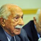 Dario Rivas, que fue uno de los pilares de la lucha por la memoria hist&oacute;rica espa&ntilde;ola, falleci&oacute; el 16 de abril a los 99 a&ntilde;os, en Buenos Aires (Argentina). Su nombre se hizo conocido porque, tras localizar los restos d...