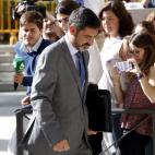 5c8a4cab260000f903fe2b9a