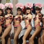 Estas seis bailarinas italianas irrump&iacute;an en el programa Tutti Frutti para cantar y bailar ataviadas como vedettes. Tambi&eacute;n aparecieron en Humor cinco estrellas.