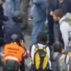 Los manifestantes confrontan a la policía