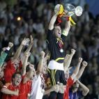 5c8a66f12500000704c9003e