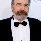 Mandy Patinkin fue el espadachín que llevó a la historia la frase: "Hola, soy Iñigo Montoya. Tú mataste a mi padre. Prepárate para morir". Ahora puedes verle en Homeland, la serie que ha triunfado en los Emmy.