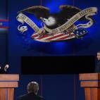 5c8b650d200000450470a6ab