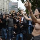 5c8b6c003b000002076d8c18