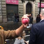 5c8a37c8250000bd0580dce5