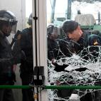 5c8a37c92400000a05a2cc55