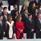 Los presidentes autonómicos de Madrid, Ignacio González, de Asturias, Javier Fernández, de Murcia, Ramón Luis Valcarcel, de Aragón, Luisa Fernanda Rudi, y la alcaldesa de Madrid, Ana Botella, momentos antes del inicio del desfile militar.