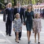 En 2014, Letizia eligió un vestido abrigo en tweed de Felipe Varela.