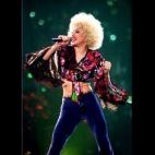 Madonna en su 'Girlie Show' en el Bercy Omnisport Palace en París, septiembre de 1993