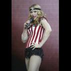 Madonna en su tour Re-Invention, mayo de 2004