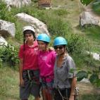 Después de nueve meses "sin verlos, sin oír su voz", Cuca posa contenta y orgullosa con sus hijos. https://twitter.com/Cucaxx