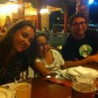 Patricia Aguado nos envía esta otra foto: "Mi princesa, su papá y yo este verano de vacaciones"