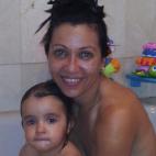 "Siempre salimos juntas en las fotos ... Y guapisssssimas", dice Belén Toro. http://twitter.com/Belentoro75/