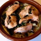 También llevan champiñón, puerro y espárrago. Un plato de lo más completo. Consulta la receta en CookPad.