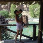 Sil Bello:El es mi todo! y siempre trato de sacarnos fotos juntos :) para q siempre me vea ahi, con el