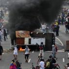 5c8a65dd230000dd04230dc1