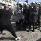 5c8ace44240000f404a3b898