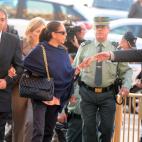 5c8ac52a240000f404a3a75f