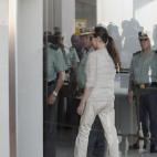 5c8ac52f250000580681b6c1