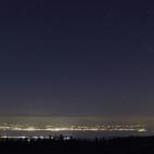Sobre el lago Geneva y el Mont-Blanc en Mont-Tendre, cerca de Montricher (Suiza).