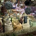 Si hablamos de gastronomía, no se puede empezar por otro destino que no sea Francia. Cuna de la alta cocina, el país galo cuenta con recetas exquisitas para estas fechas con clásicos como el pavo asado, el foie gras o el champagne. Entre sus...