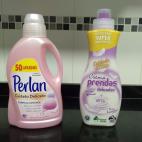 Un envase de detergente para ropa delicada de Perlan (3,50 euros) y uno de Bosque Verde (2,75 euros).