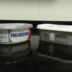 Una tarrina de queso para untar Philadelphia (2,10 euros) y una de Hacendado (1 euro).