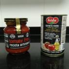 Un bote de cristal de tomate frito artesanal de Hacendado (1,28 euros) y una lata de tomate frito natural de Hida (1,18 euros). En este caso no es exactamente el mismo producto, sino el m&aacute;s parecido.
