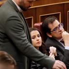 Ni se miran: Rufián (ERC) pasa junto a Arrimadas (Cs) y la tensión es evidente
