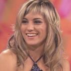 Aunque prob&oacute; suerte mucho antes como actriz con un cameo en Ana y los 7, su reconocimiento lleg&oacute; tras ser la sexta finalista en 2005 de Operaci&oacute;n Triunfo, donde coincidi&oacute; con Soraya. Ahora, Edurne es una de las impres...