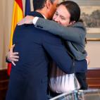 PSOE y Unidas Podemos firman un acuerdo de Gobierno progresista