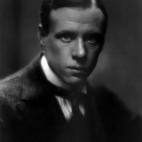 Con Arrowsmith Sinclair Lewis ganó el premio Pulitzer de 1926. Lo rechazó con una larga carta explicando sus razones, pero muchos pensaron que el motivo real fue que se sentía ofendido porque no se lo dieron por Calle Mayor en 1921 o por Babb...