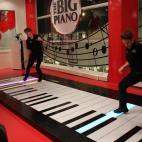 Lo sabemos. Quizás proponer Nueva York como destino low cost para viajes con familia no sea muy congruente, pero es que con las ofertas de vuelos que hay y las opciones de alojamiento para familia quizás te salga mejor que más de un destino n...